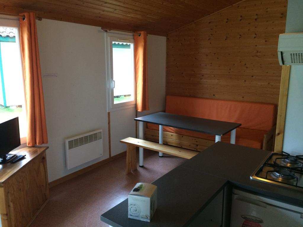 Camping Les Lupins Seppois-le-Bas Eksteriør bilde
